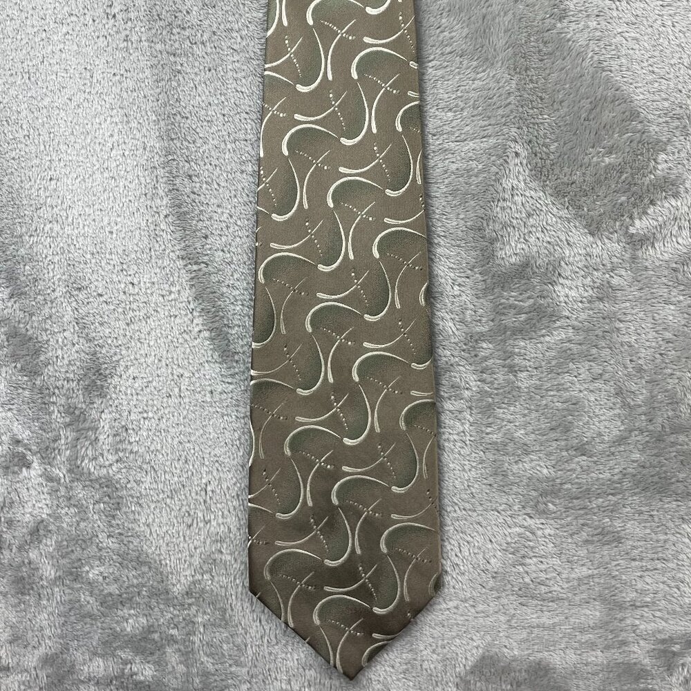 Pierre Cardin Men's Classic 100% Silk Neck Tie